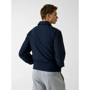Windbreaker Guess Utility image-3