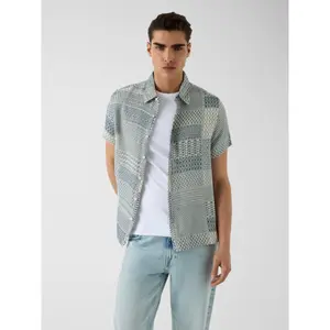 Shirt Guess Malik image-1