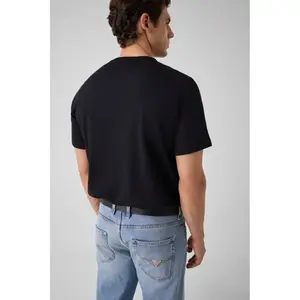 T-shirt Guess Triangle Leaves Embroide image-3