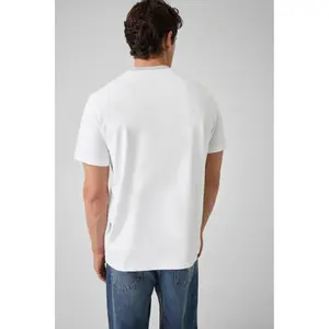 T-shirt Guess Circle Logo Embroidery image-4
