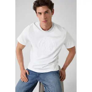 T-shirt Guess Circle Logo Embroidery image-5