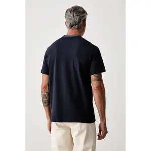 T-shirt Guess Circle Logo Embroidery image-1