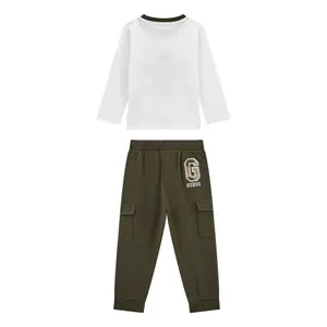 Conjunto de t-shirt de mangas longas e calças de jogging cargo para criança Guess image-5