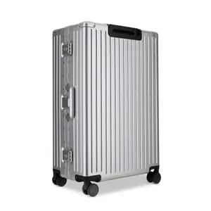 28 inch suitcase for women Guess Trunkshow image-1