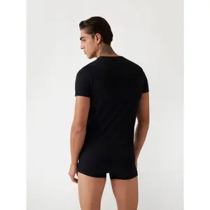 T-Shirt Guess Caleb Hero image-2