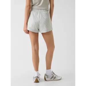 Σορτς γυναικείας Guess 4G Jacquard image-2