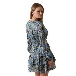 w5bk53-w2770-pb0p-kjole-til-kvinder-guess-clarisse-azur-paisley-print