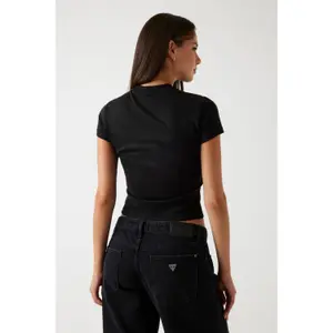 Dames-T-shirt met hoge hals Guess Licia image-3