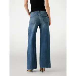 Dżinsy damskie Guess Bellflower image-2