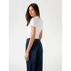 Women's T-shirt Guess Basic Logo image-3