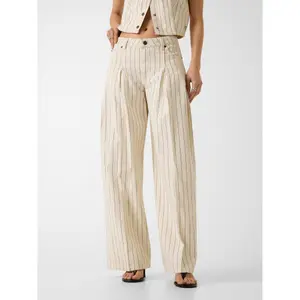 Weite Damenjeans Guess Pleated Extra image-1