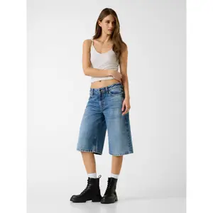 Női rövidnadrág Guess Baggy image-2