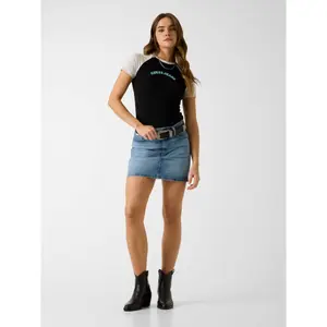 Women's T-shirt Guess Slim Raglan Piping image-2