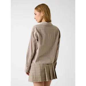 Woman's shirt Guess GJ Cropped image-2