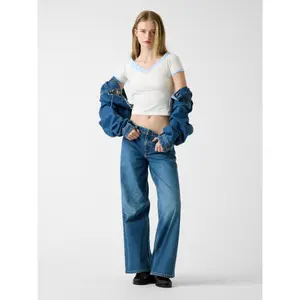 Women's T-shirt Guess Off Shoulder image-3