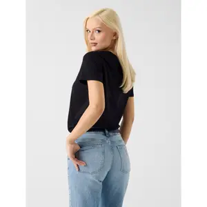 Women's T-shirt Guess Phrase Easy image-2