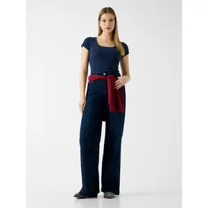 Women's Triangular T-Shirt Guess NK R4 image-3