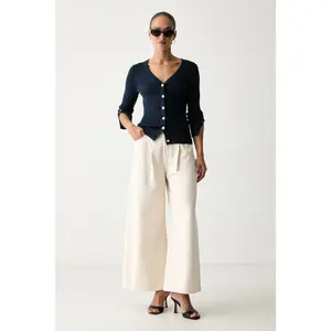 Women's long-sleeved cardigan Guess VN Ellie image-1