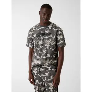 Logo T-shirt on the front Guess image-1
