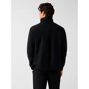 Fleece Guess image-3