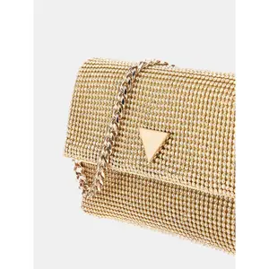 Bolso de mano con cierre de solapa y botón para mujer Guess Zalina image-5