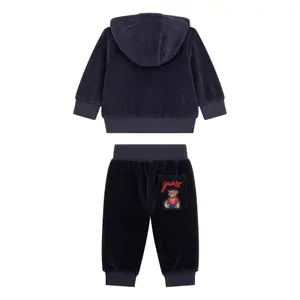 Conjunto de sudadera con capucha de chenilla y pantalones de chándal para bebé Guess image-1