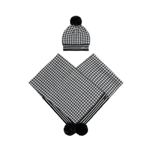 Hat + poncho set for girls Guess image-0