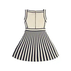 Pulloverkleid für Mädchen Guess Mini Me image-1