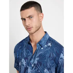 Camisa Guess Eco Rayon Tropical image-5