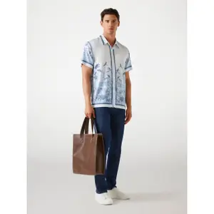 Camisa de manga curta Guess Charm Big Cat image-4