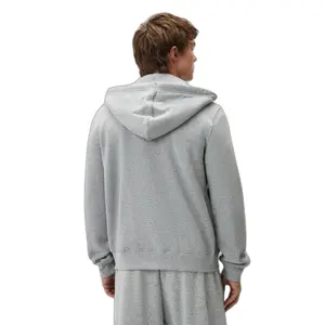 Cazadora ajustada con capucha y mini triángulo Guess image-2