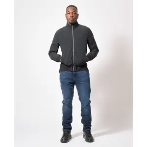 Chaqueta plegable extensible Guess image-2