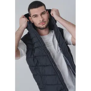 Sleeveless hooded down jacket Guess image-3