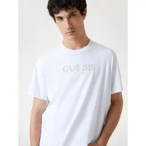 Camiseta básica con logo bordado Guess image-4