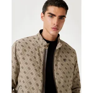 Chaqueta Guess Monogram image-4
