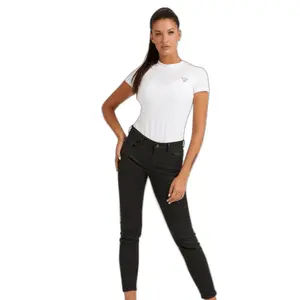 Camiseta de mujer Guess Logo Mini Triangle image-1