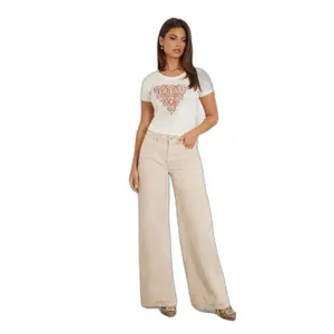 Damen T-Shirt mit Dreiecksblumenmuster Guess image-2