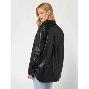 Casaco de cabedal para mulheres Guess Mareva Shacket image-4