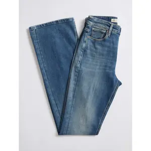 Vaqueros de mujer Guess Sexy flare image-1