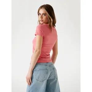 T-shirt de mulher Guess Logo image-3