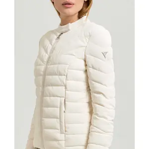 Plumífero de mujer Guess New Vona image-3