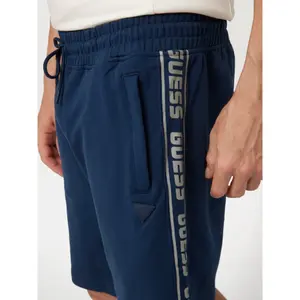 Short Guess Arlo image-5