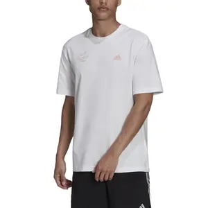 Camiseta adidas Signature image-4