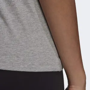 Camiseta de mujer adidas LOUNGEWEAR Essentials Logo image-5