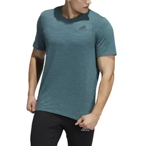 Camiseta adidas City Elevated image-3