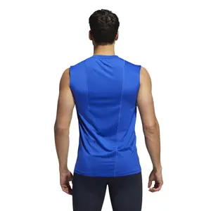 Linne adidas Techfit Fitted image-2