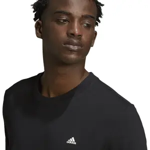 Camiseta adidas Sportswear Comfy And Chill image-6