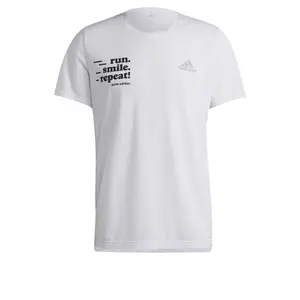 Camiseta adidas Signature image-0