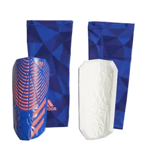Guantes adidas Predator Competition Shin Guards image-1