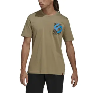 Camiseta Adidas Five Ten Brand Of The Brave image-4